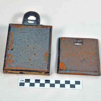 Two bottom pieces of crimping iron