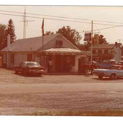 Bakerton Store (Welsh's Grocery) and post office, 1977: IMG2025.026.001 (7)