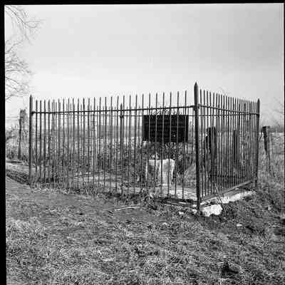Edward Lucas 1732 Boundry Stone: Origformat: Other