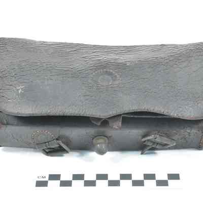 Leather cartridge box