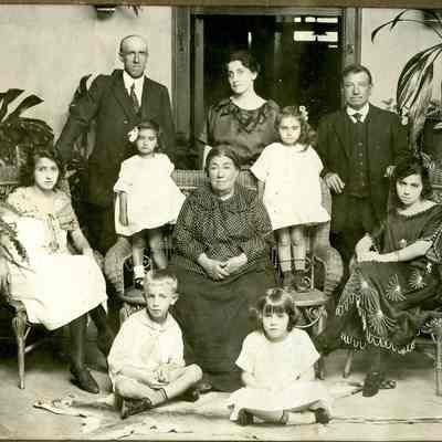 Mexican family of R. S. B. Washington and his daughter, ca. 1920s