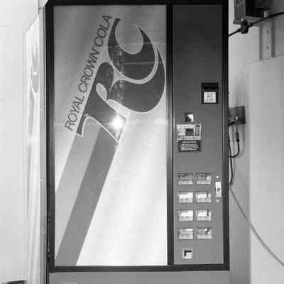 Dixie Narco Royal Cola machine