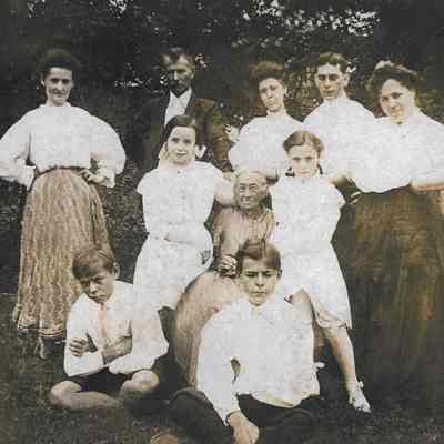 Leavy Family - 1904