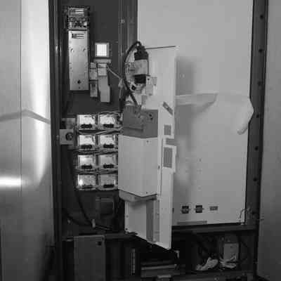 Dixie Narco Royal Cola machine
