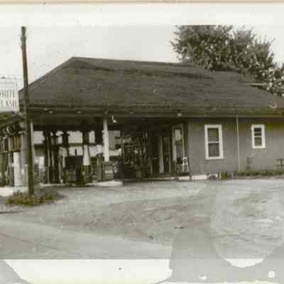 Weller Brothers Garage, 1937