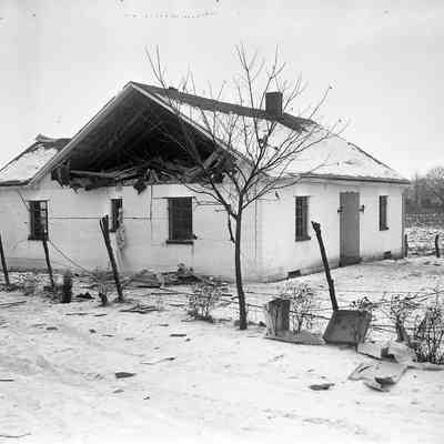 House occupied by Estelle Cobb near Halltown