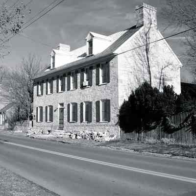 Main Street, Middleway