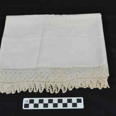 Pillowcase edged with lace