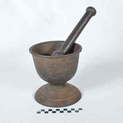 Iron mortar and pestle