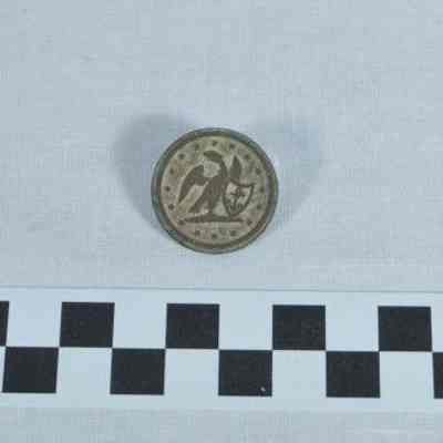 US Navy button -front