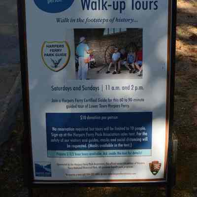 HFNHP guided tours sign with pandemic restrictions