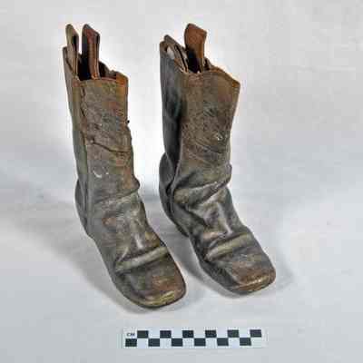 Boy's leather boots with brass toe protectors