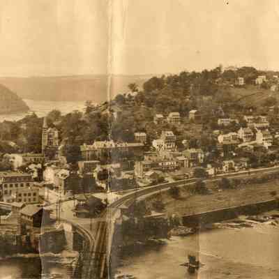 Panoramic vista of Harpers Ferry, West Virginia, 1912