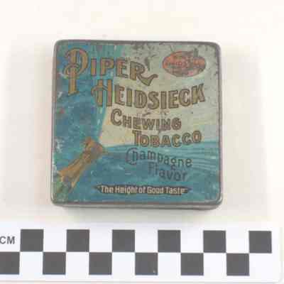 Metal tobacco box
