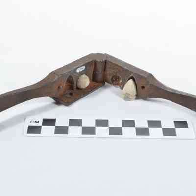 Iron mold with one mold for balls and one for minie bullets