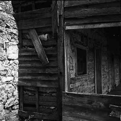 Peter Burr house on the Holden Farm