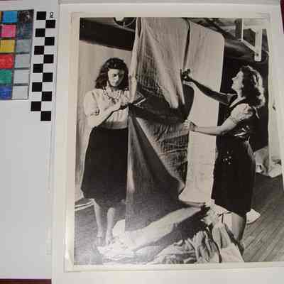 Editn Dowdal and Agnes Covers Burling/Napping Cloth
