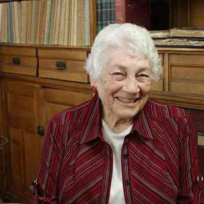 Irene Robertson-Thompson: Origformat: Print-Photographic