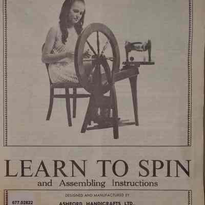 Learn to spin : and assembly instructions / Designed and manufactured by Ashford Handicrafts Ltd.