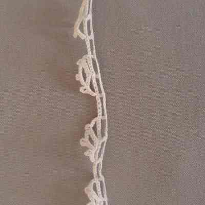 Lace ribbon