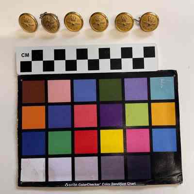 2021.07.09.01h-m: 6 brass buttons