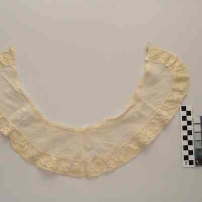 Lace Collar