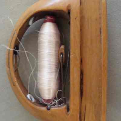 Sewing shuttle