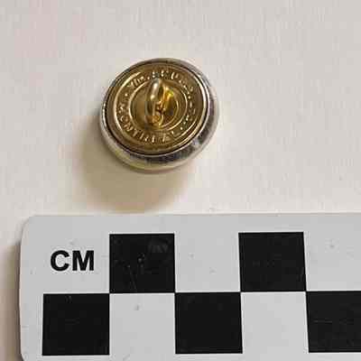2021.07.09.01q: silver-coloured button back
