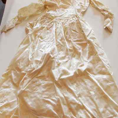 Front of wedding dress