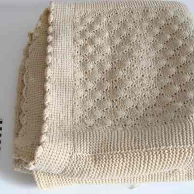 Knit blanket
