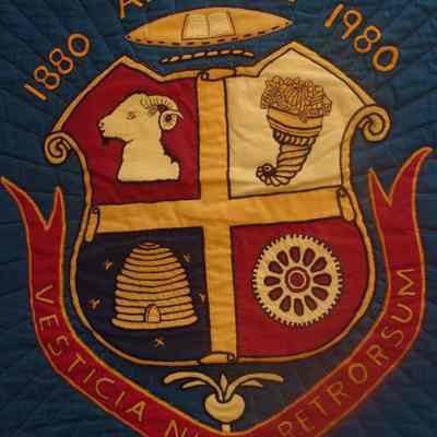 1999.06.01 coat of arms
