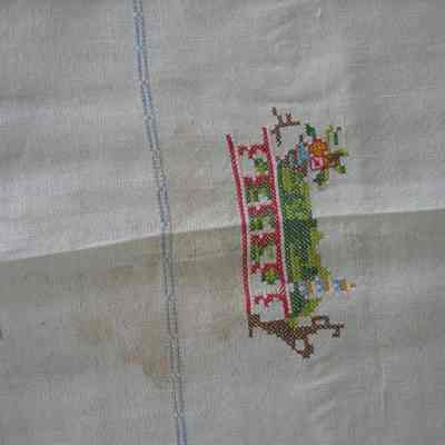 2005.14.02 detail/stain view