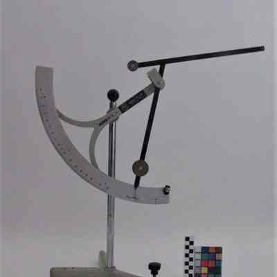 Scale for Skeins of Yarn