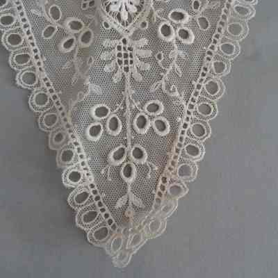 Lace Collar
