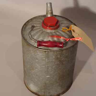 Oil can (2)