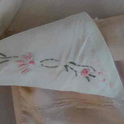 2005.31.24 embroidery