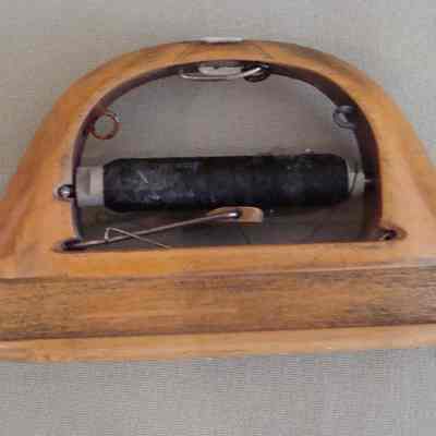 Sewing shuttle