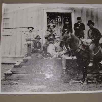 7 Men and a Horse at Herons Mills
