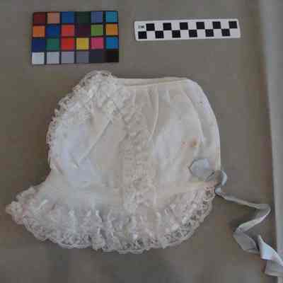 2007.19.09 bonnet