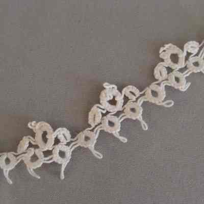 Lace chain