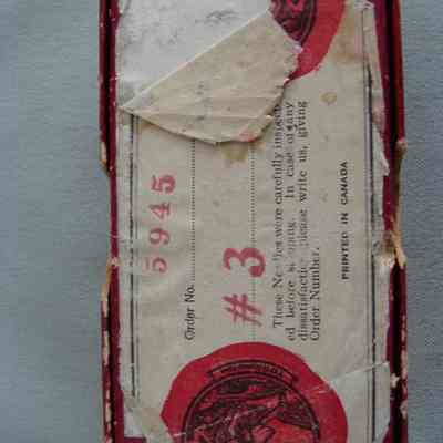 Box of Torrington Latch Needles