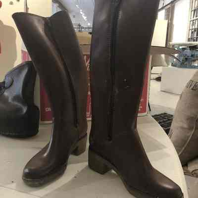 Women's riding boots