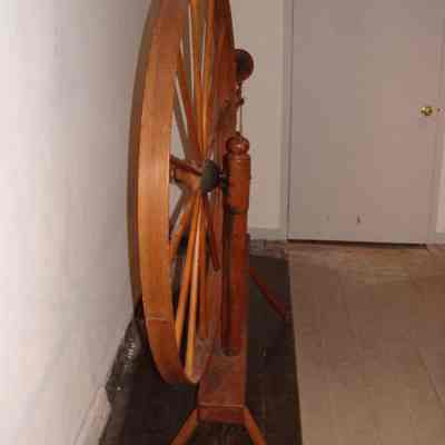 1988.02.01 walking wheel side view
