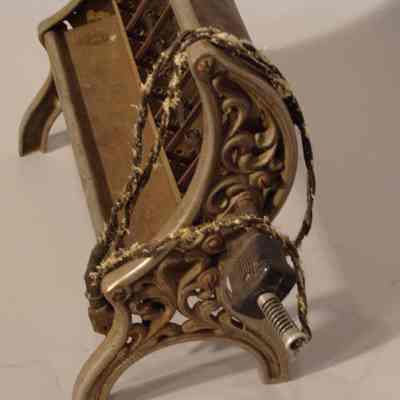 2007.33.01 side view