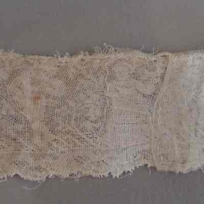 Lace Strip