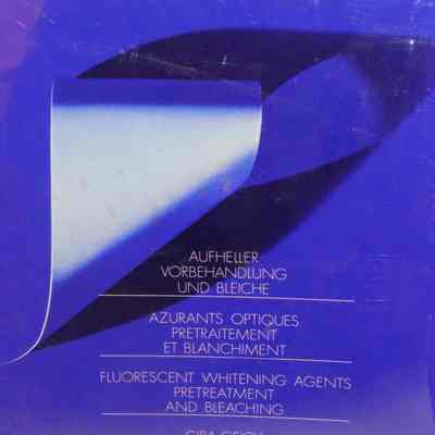 Fluorescent whitening agents pretreatment and bleaching.