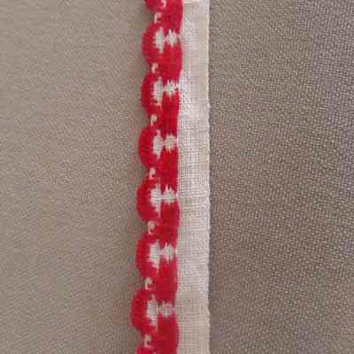 Lace strip