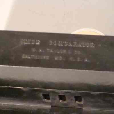 1993.03.17.01 (Makers mark on top of box)