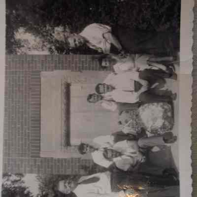Black and white photo with scalloped edge- group