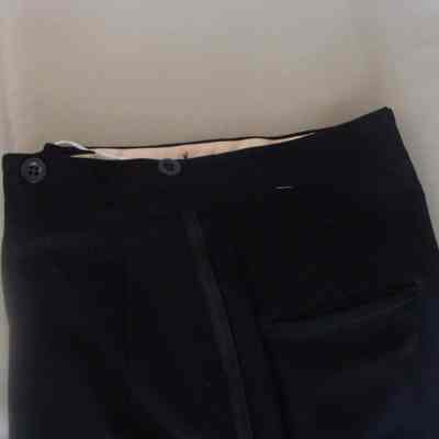 1999.13.04 waistline view